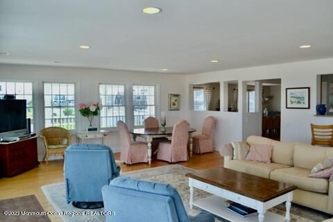 Dining room, Interior, Living room, Recessed Lighting, Wood Texture Flooring