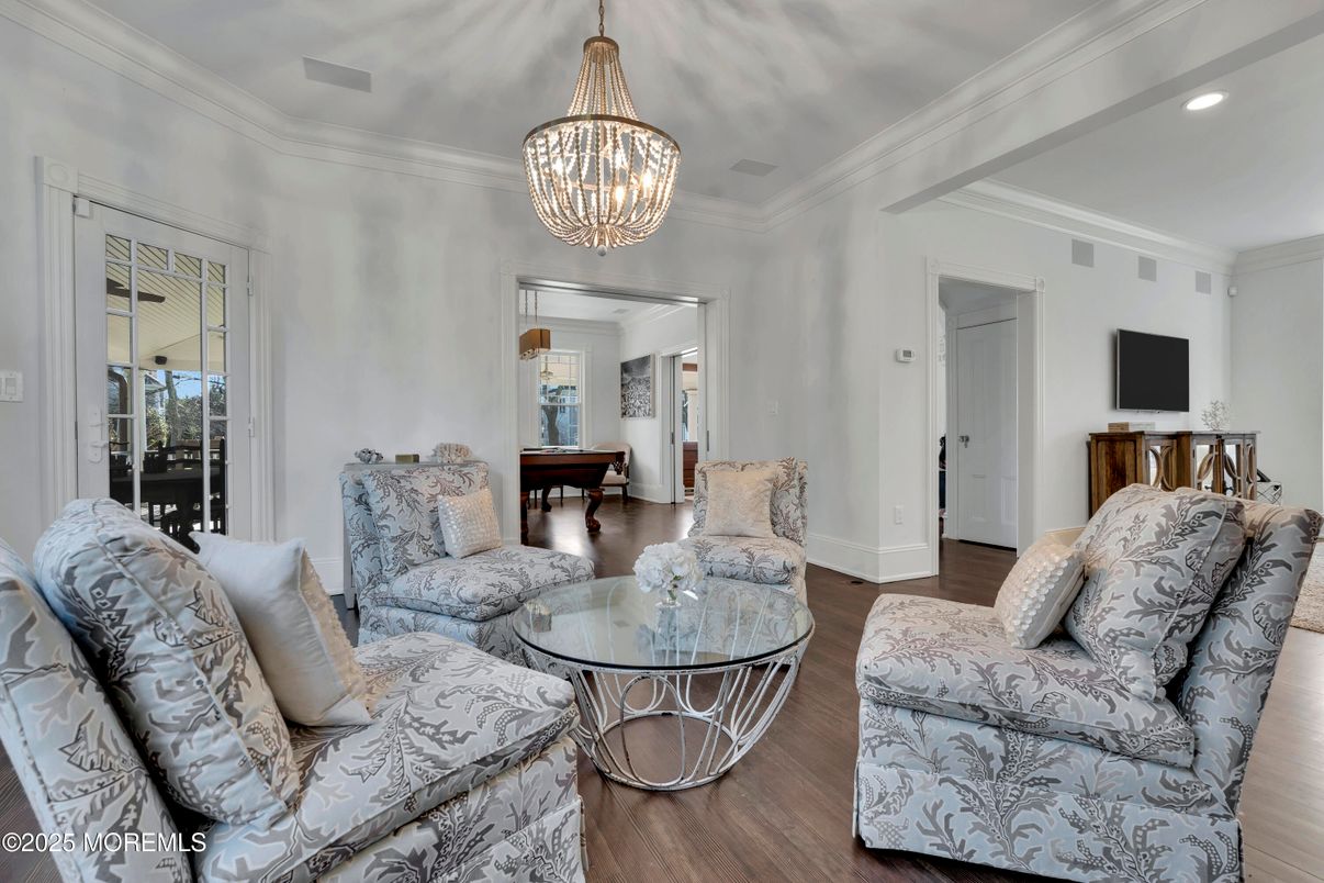 Chandelier, Interior, Living room, Recessed Lighting, Wood Texture Flooring