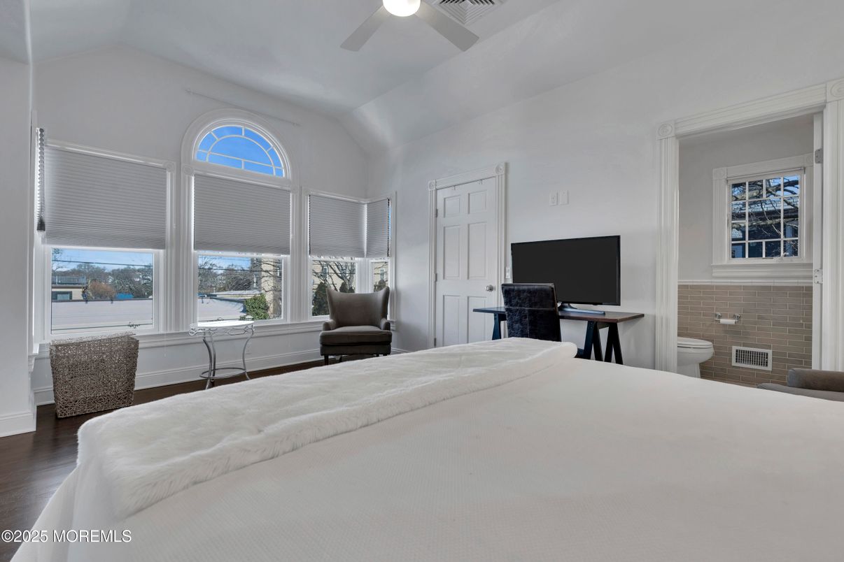 Bedroom, Home Office, Interior, Wood Texture Flooring