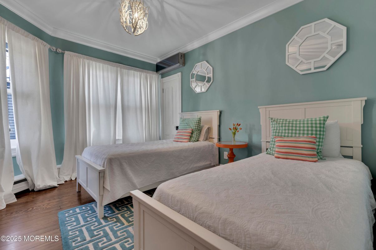 Bedroom, Interior, Pendant Lights, Wood Texture Flooring