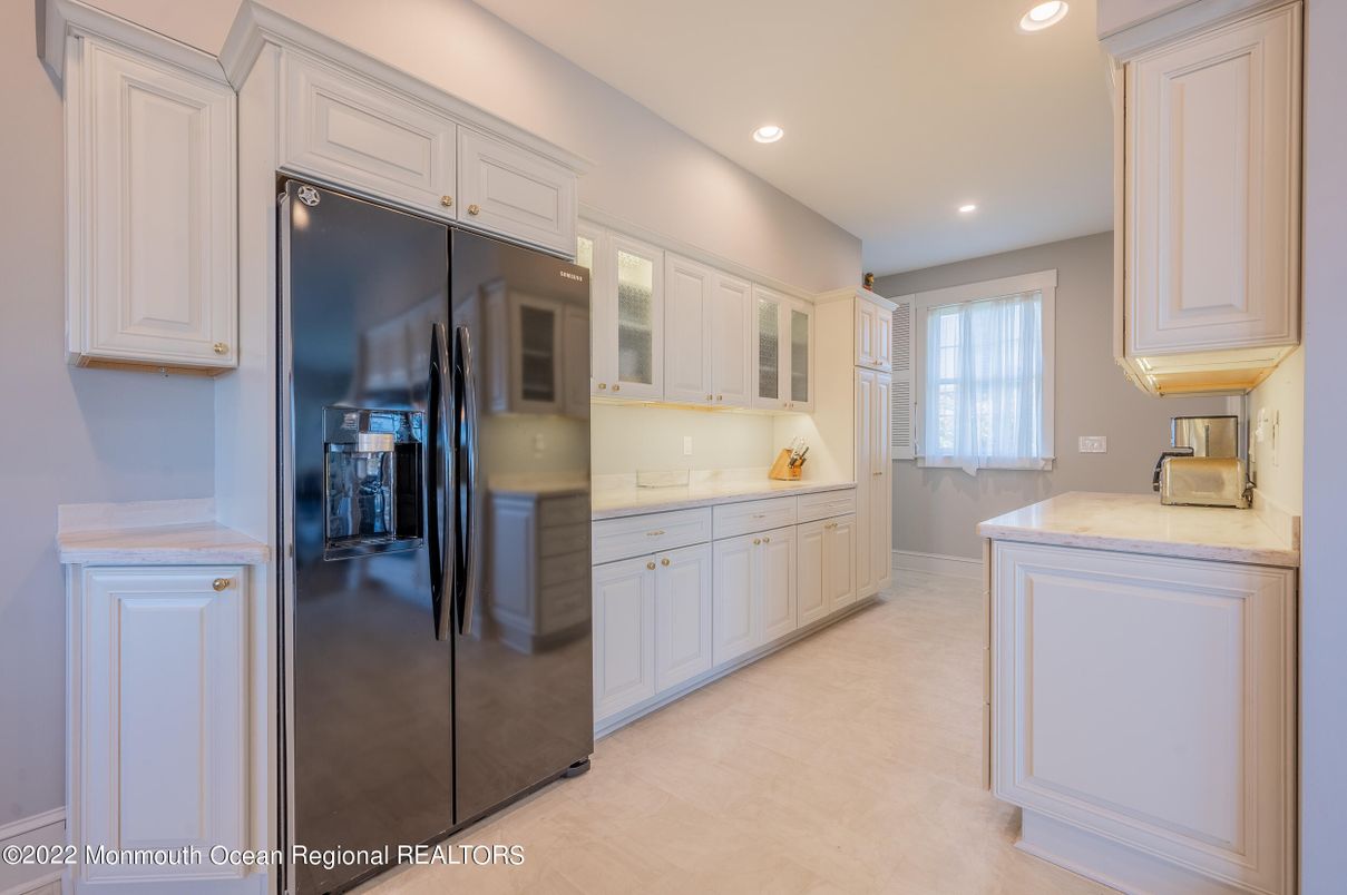 Interior, Kitchen, Recessed Lighting, Washer