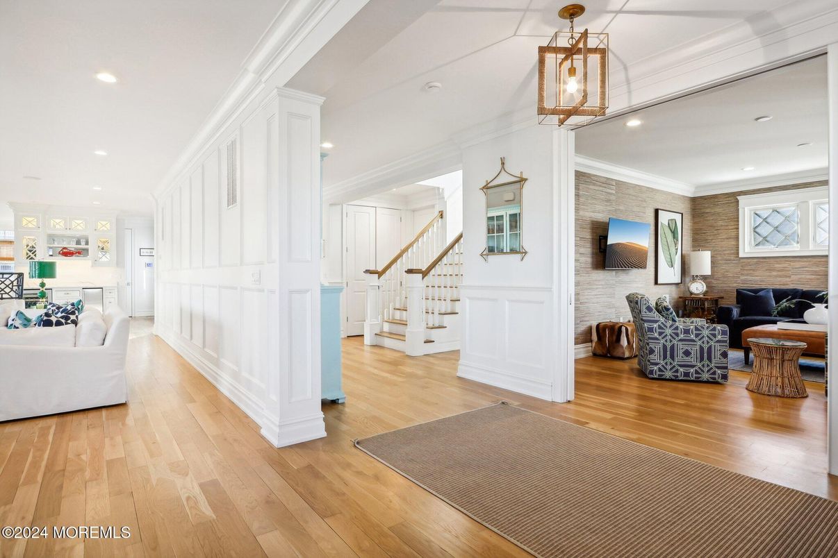 Interior, Living room, Pendant Lights, Recessed Lighting, Stone Walls, Wood Texture Flooring