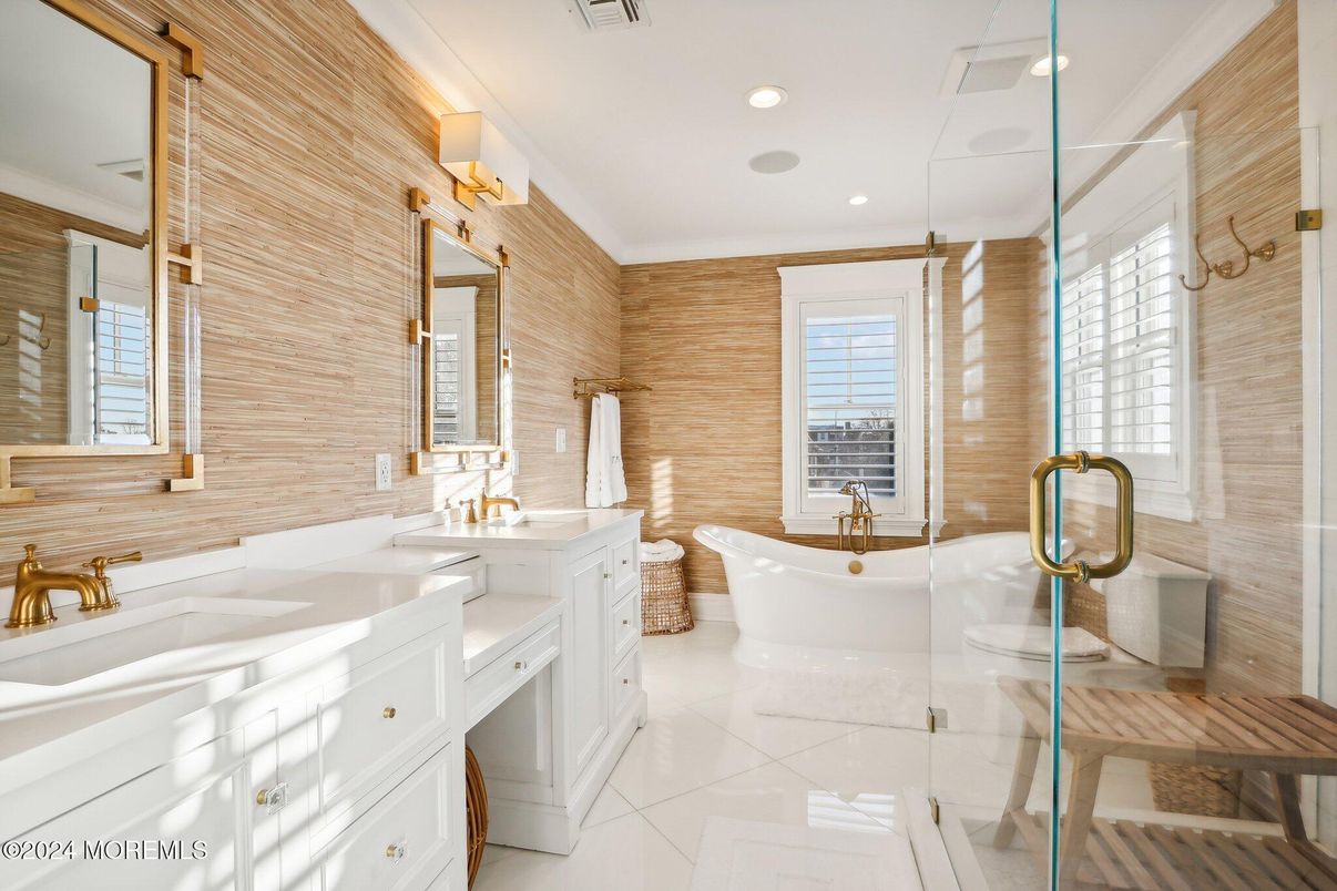 Bathroom, Dual Sink Vanities, Free Standing Baths, Glass Shower, Interior, Recessed Lighting