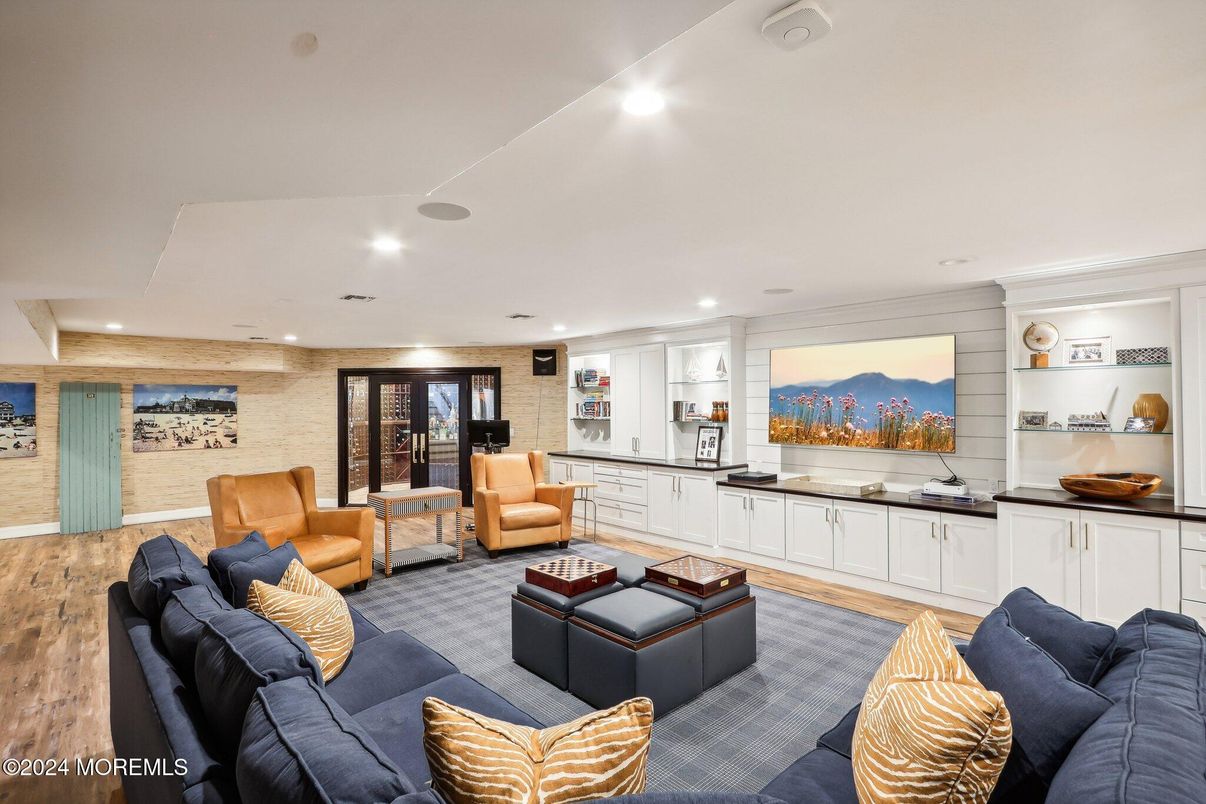 Interior, Living room, Recessed Lighting, Stone Walls, Wood Texture Flooring