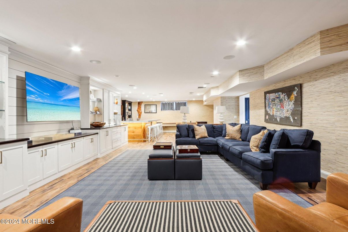 Interior, Kitchen, Living room, Recessed Lighting, Wood Texture Flooring