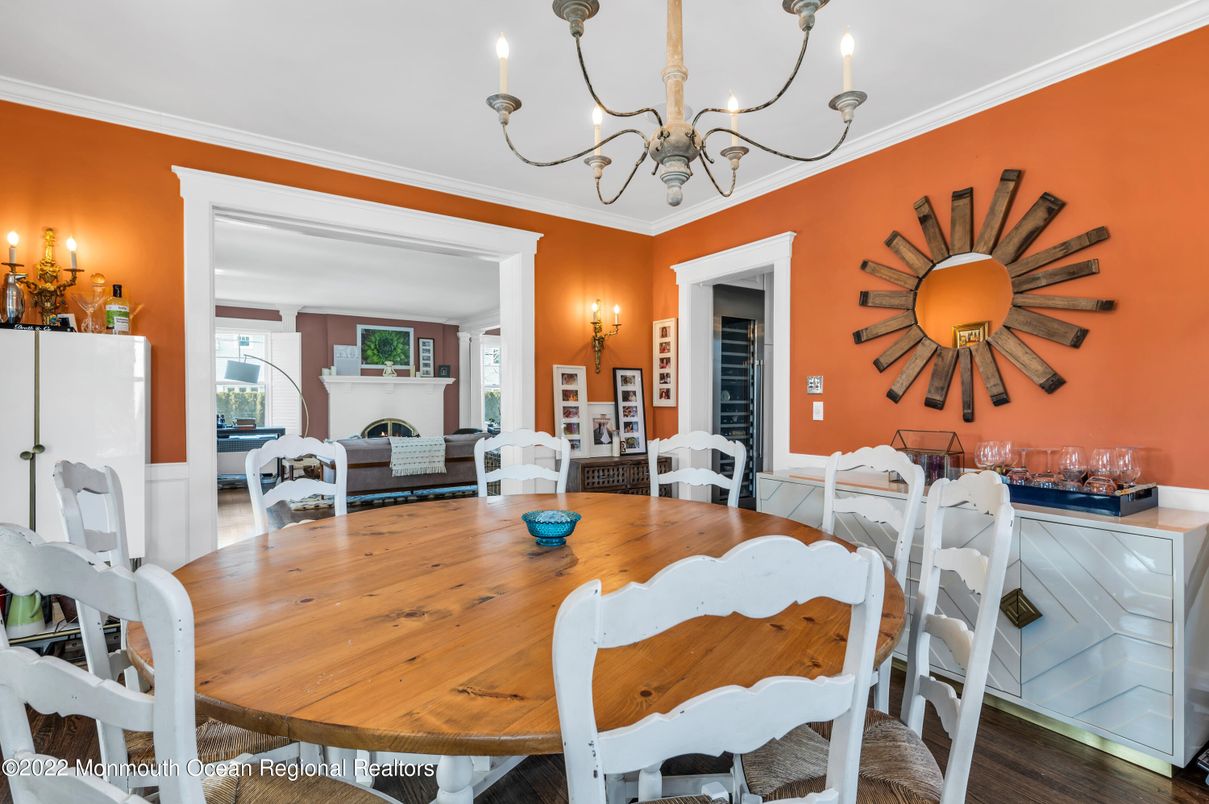 Chandelier, Dining room, Fireplace, Interior, Wood Texture Flooring
