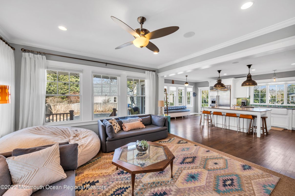 Interior, Kitchen, Living room, Pendant Lights, Recessed Lighting, Wood Texture Flooring