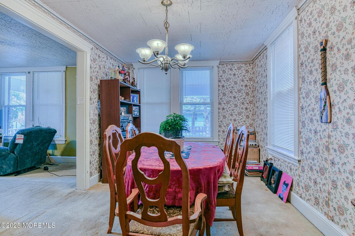 Chandelier, Dining room, Interior