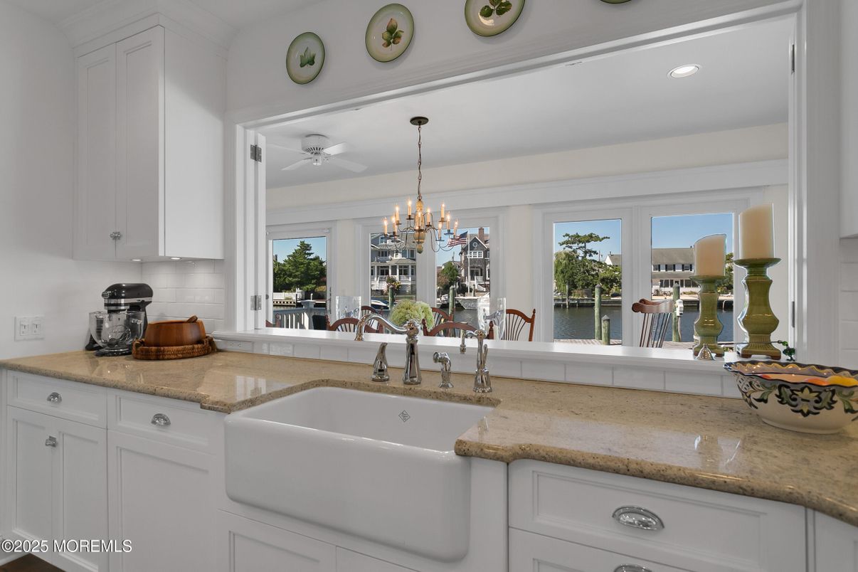 Chandelier, Interior, Kitchen, Recessed Lighting, Water