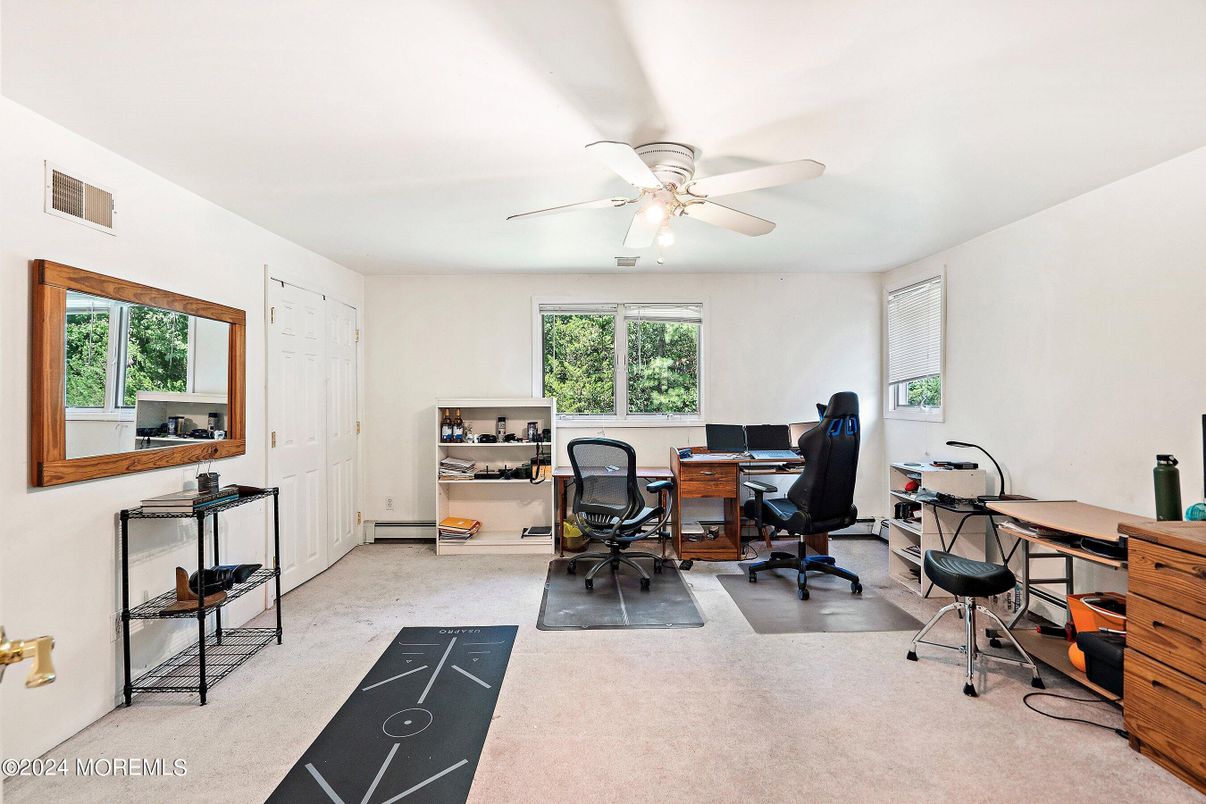 Home Office, Interior