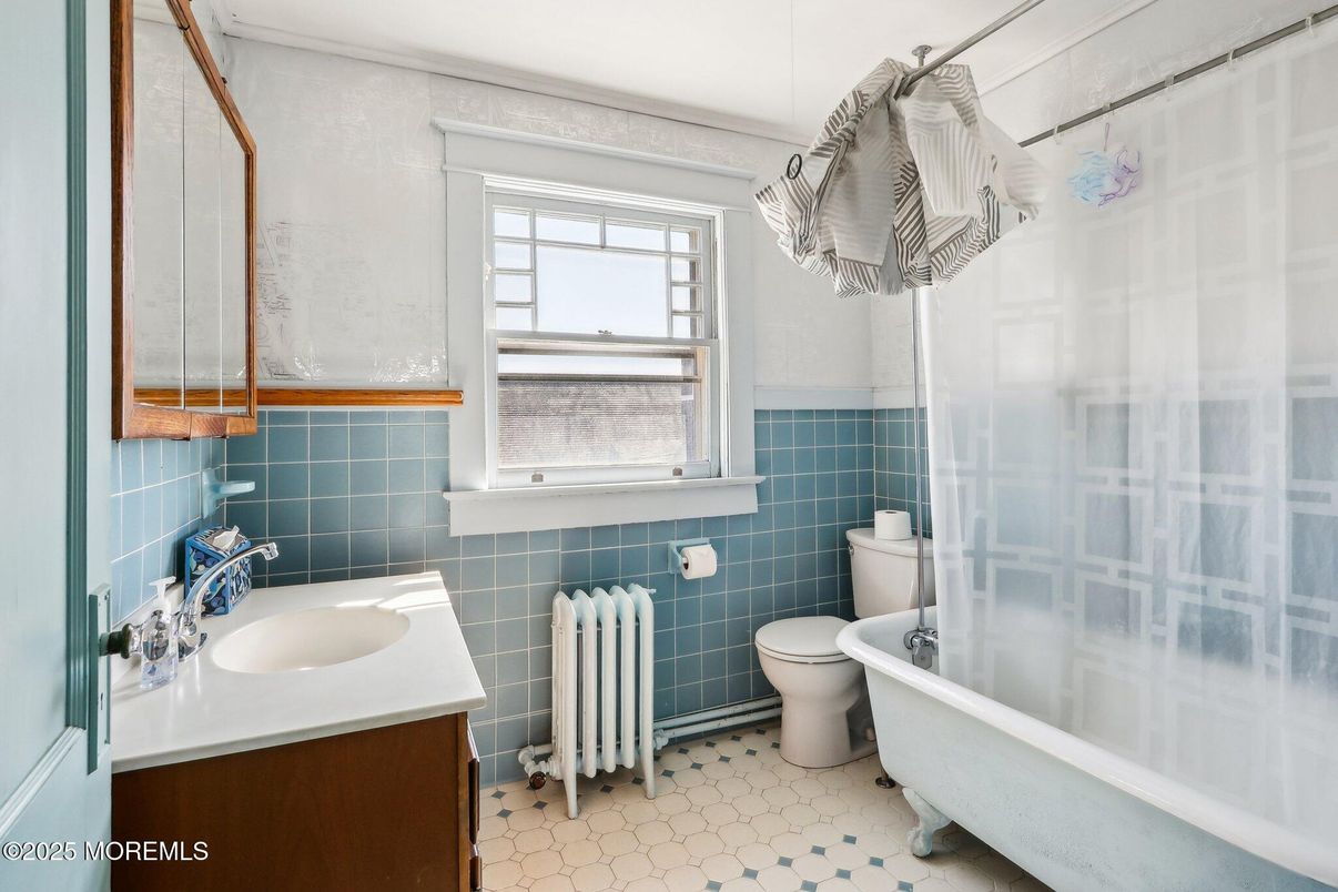 Bathroom, Free Standing Baths, Interior