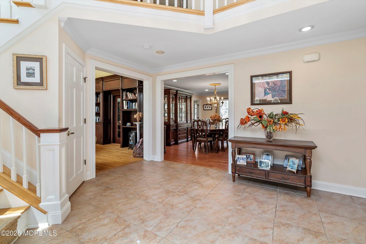 Chandelier, Dining room, Interior, Recessed Lighting, Wood Texture Flooring