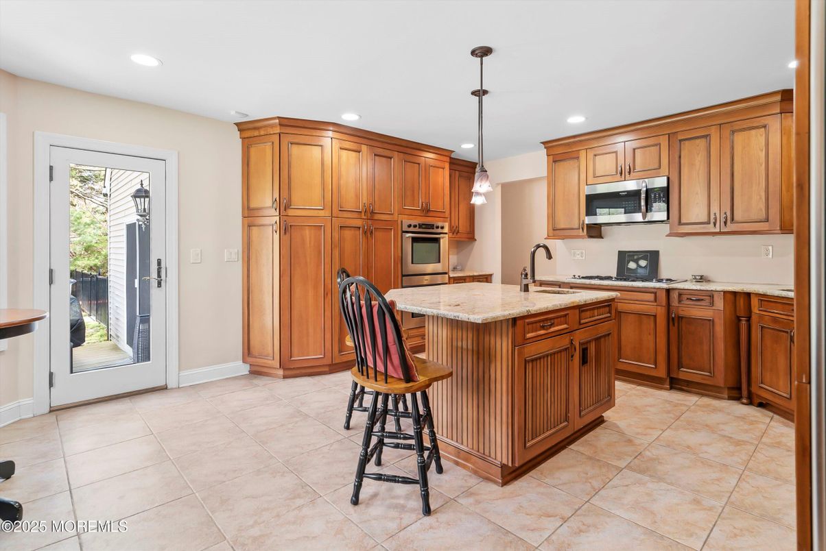 Interior, Kitchen, Pendant Lights, Recessed Lighting