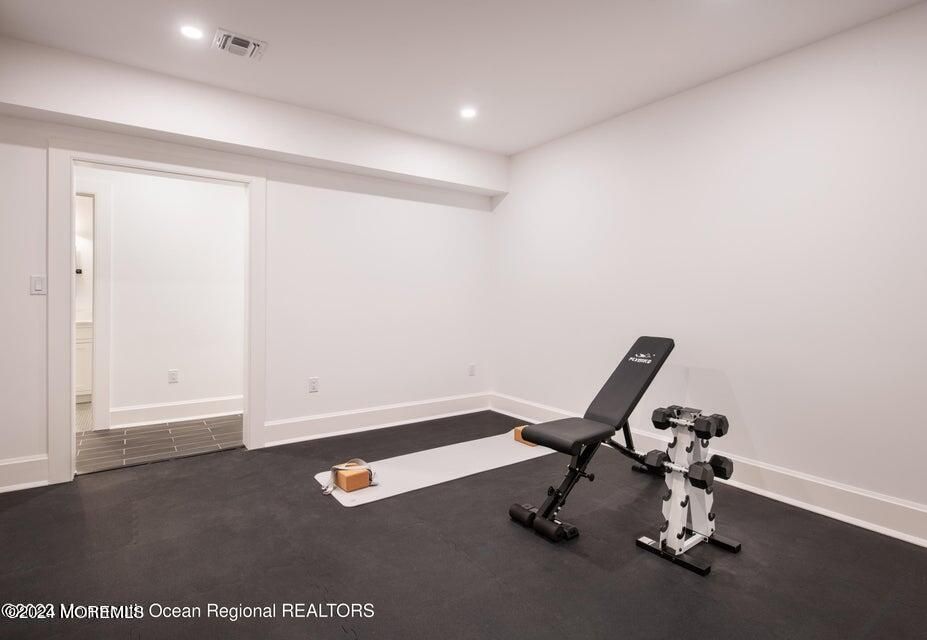 Fitness Equipment, Interior, Recessed Lighting