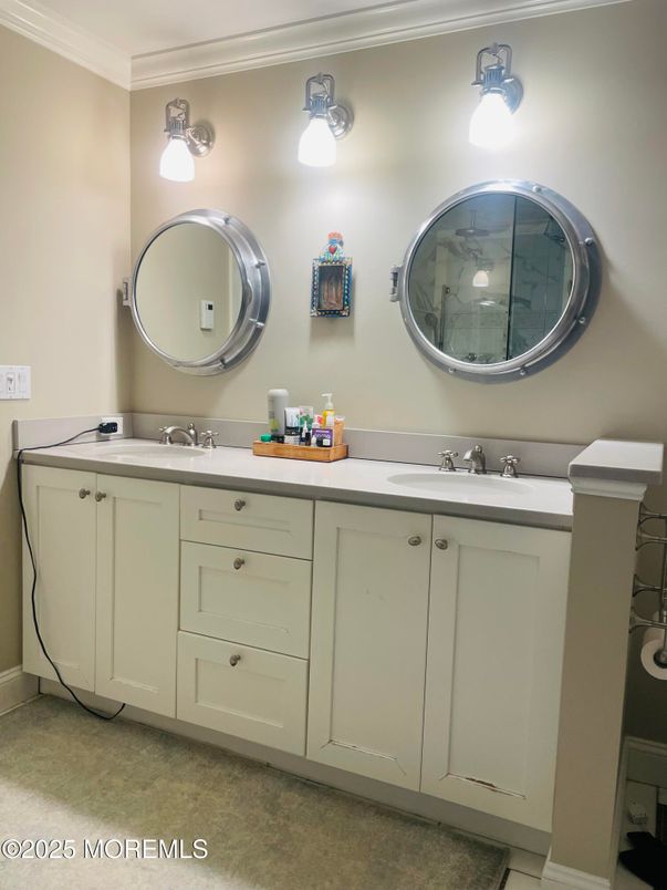 Bathroom, Dual Sink Vanities, Interior