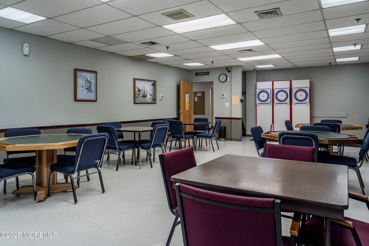 Dining room, Interior, Recessed Lighting
