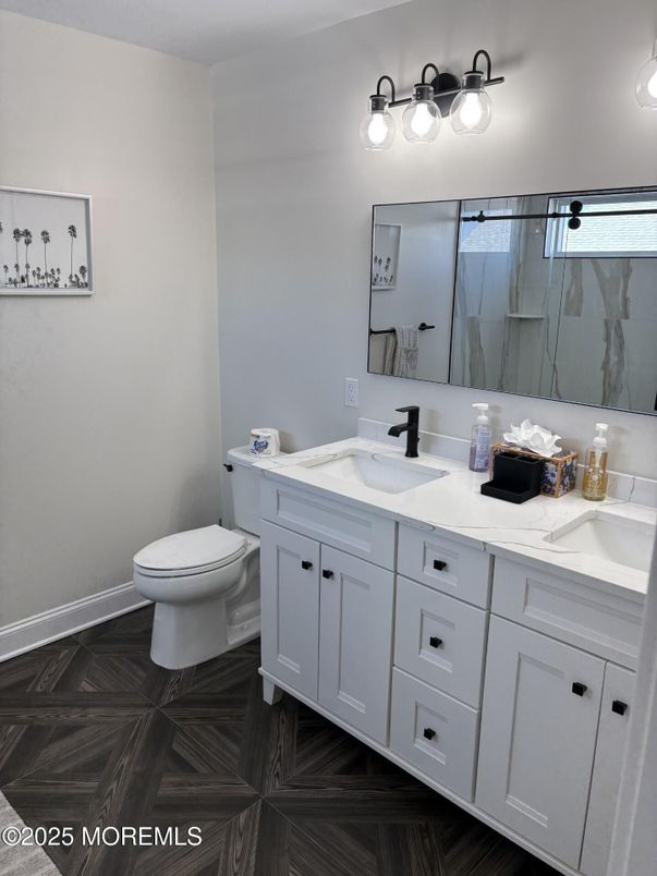 Bathroom, Dual Sink Vanities, Interior, Wood Texture Flooring