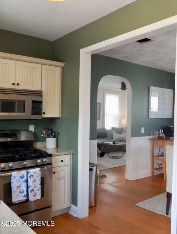 Interior, Kitchen, Living room, Stainless Steel Appliances, Wood Texture Flooring