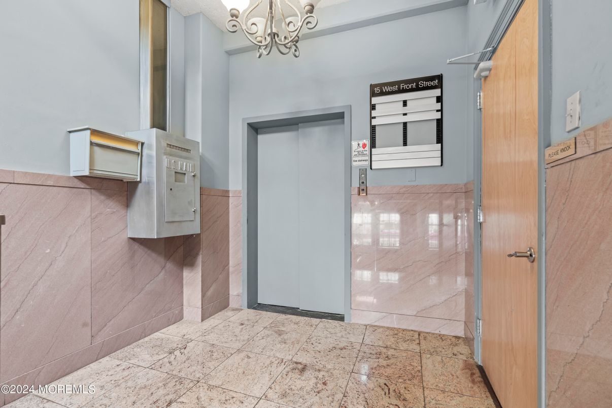 Chandelier, Elevator, Empty room, Interior