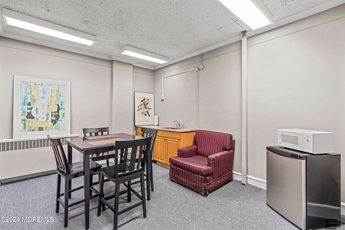 Dining room, Interior, Recessed Lighting