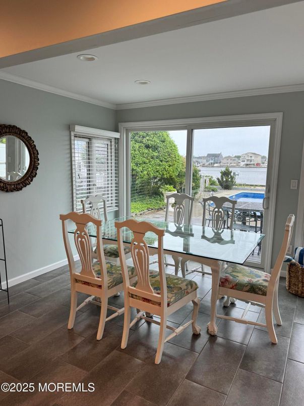 Dining room, Interior, Recessed Lighting, Water