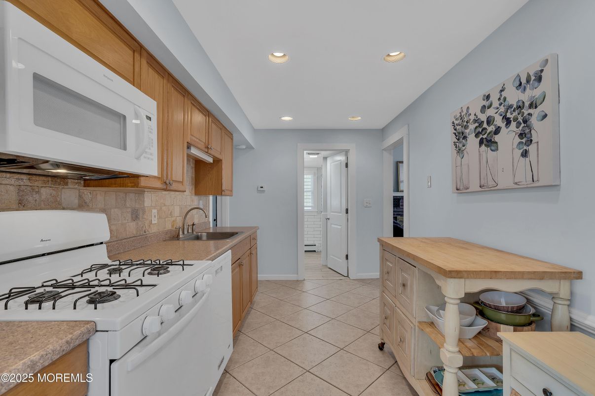 Interior, Kitchen, Recessed Lighting