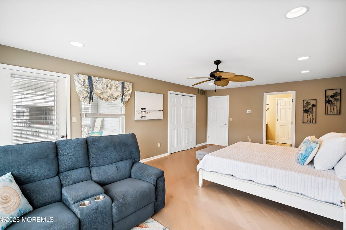 Bedroom, Interior, Recessed Lighting, Wood Texture Flooring