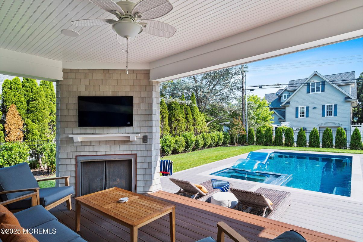 Exterior, Fireplace, Pool