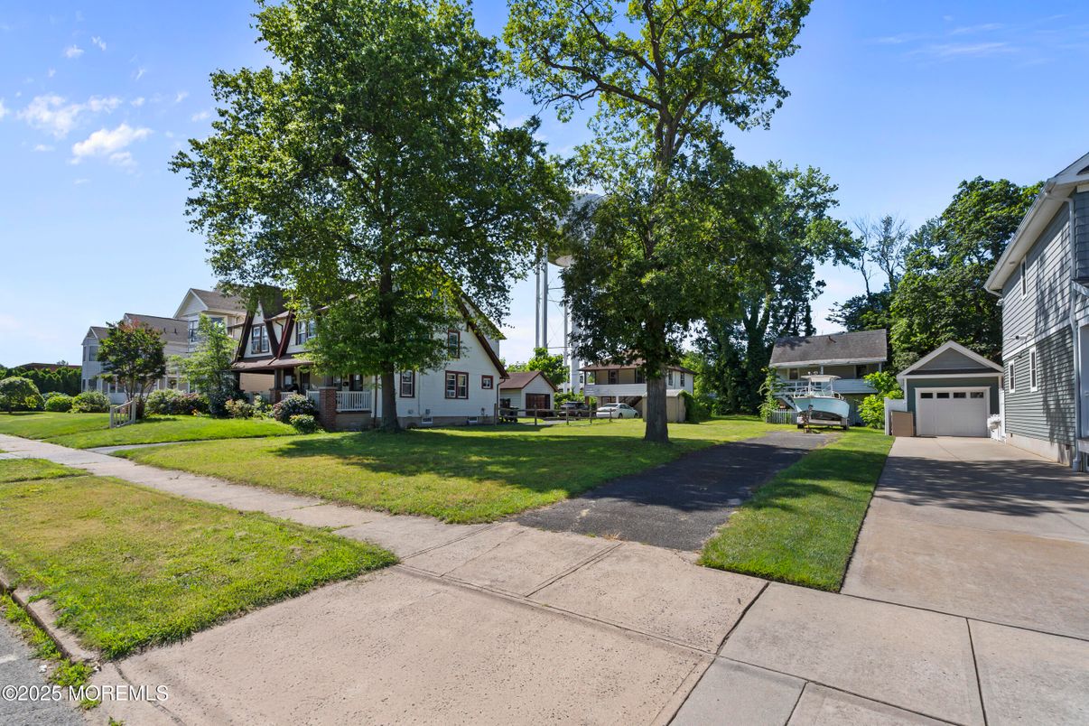 Backyard, Detached Garage, Exterior