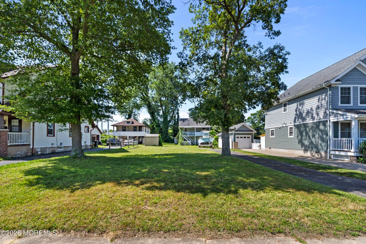 Backyard, Detached Garage, Exterior