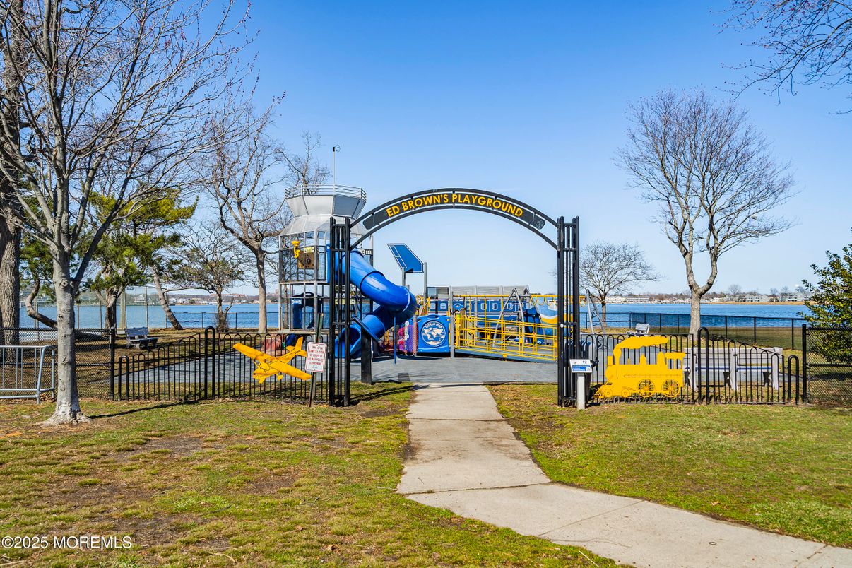 Backyard, Exterior, Playground