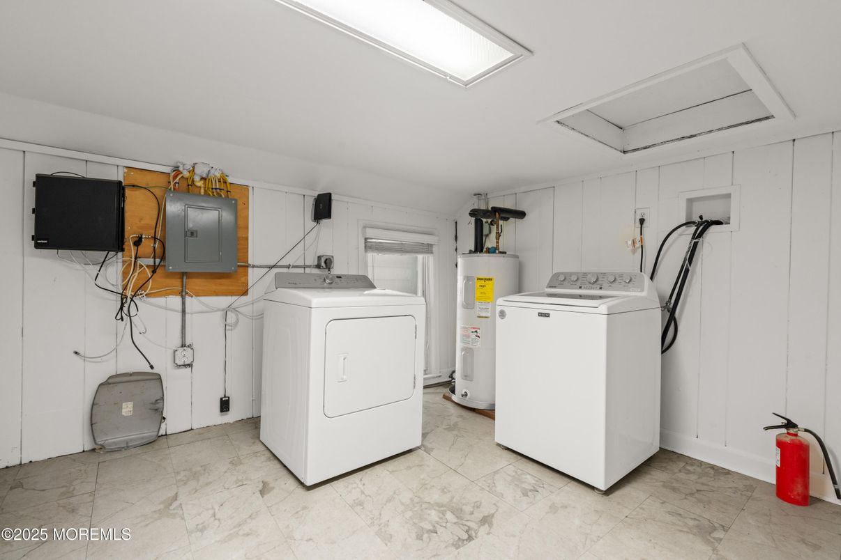 Interior, Washer
