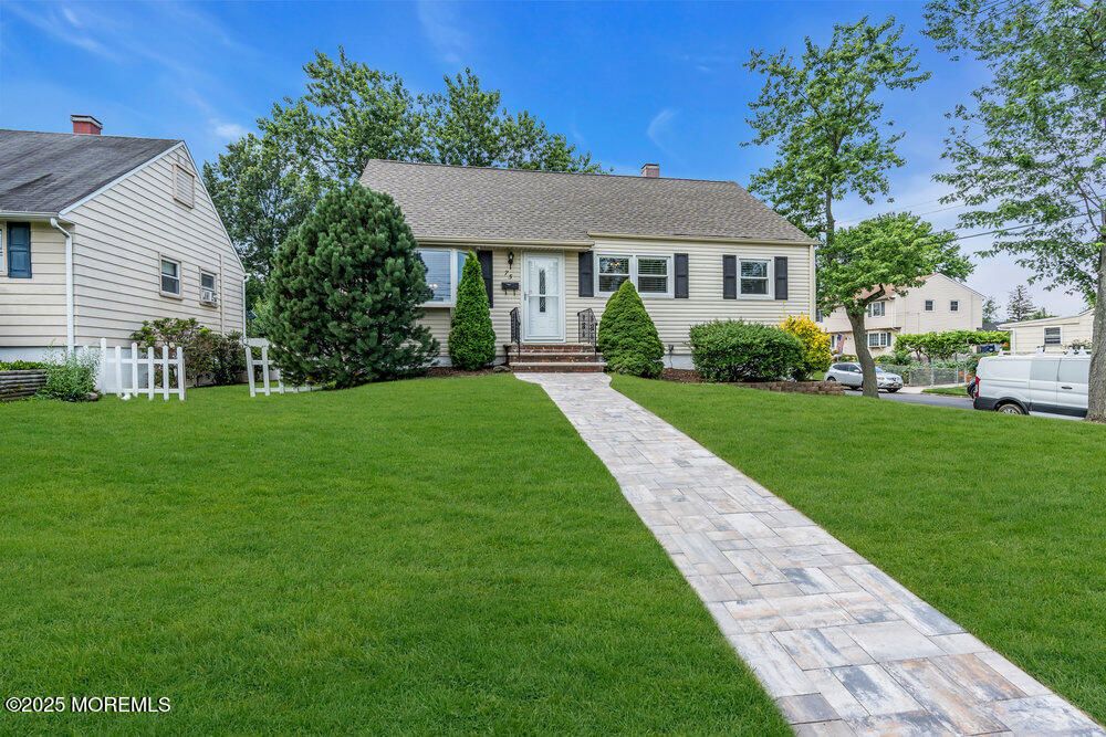 Backyard, Exterior, Facade, Cape Cod