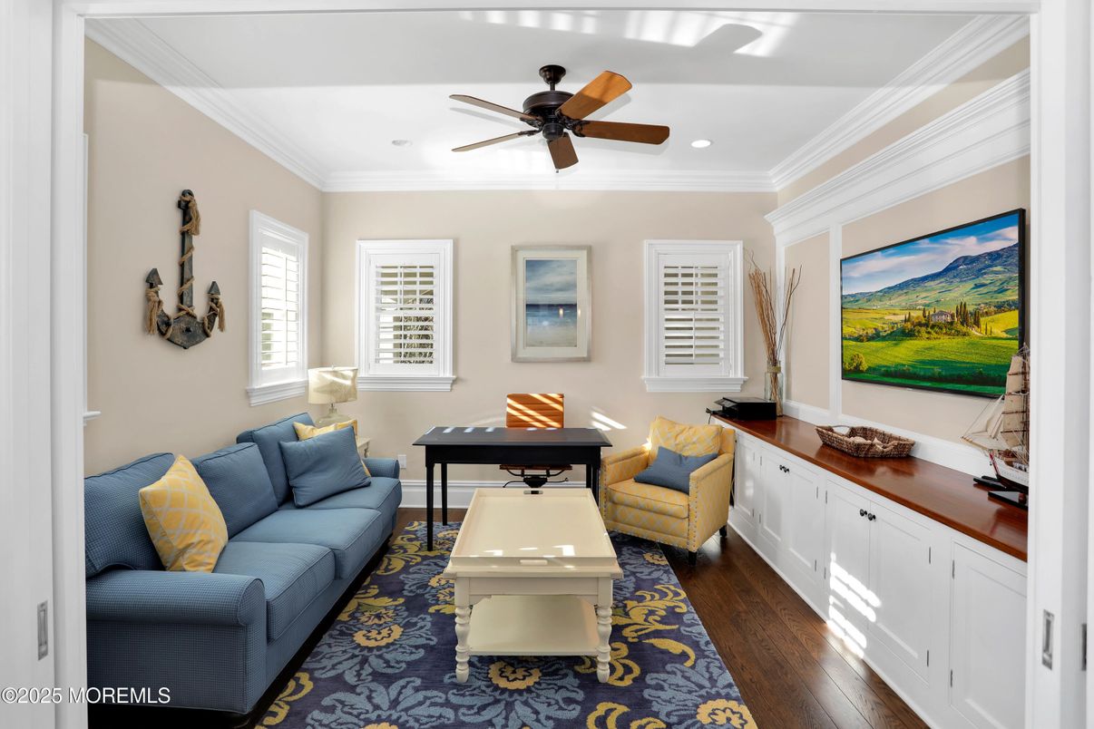 Home Office, Interior, Recessed Lighting, Wood Texture Flooring