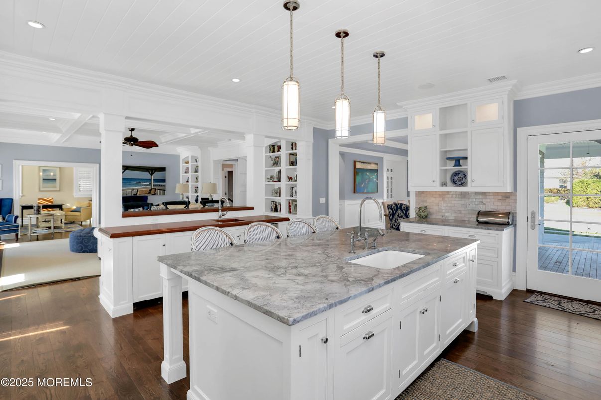 Interior, Kitchen, Pendant Lights, Recessed Lighting, Wood Texture Flooring