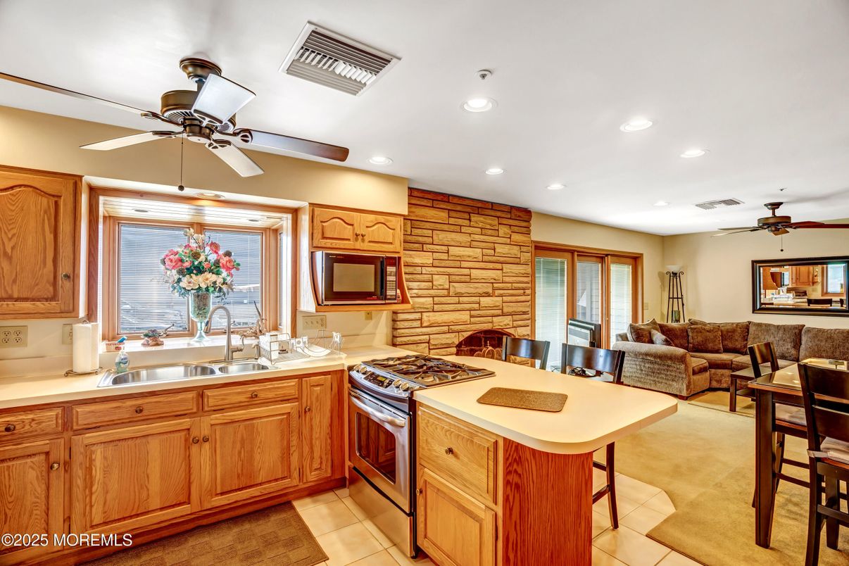 Interior, Kitchen, Living room, Recessed Lighting, Stone Walls