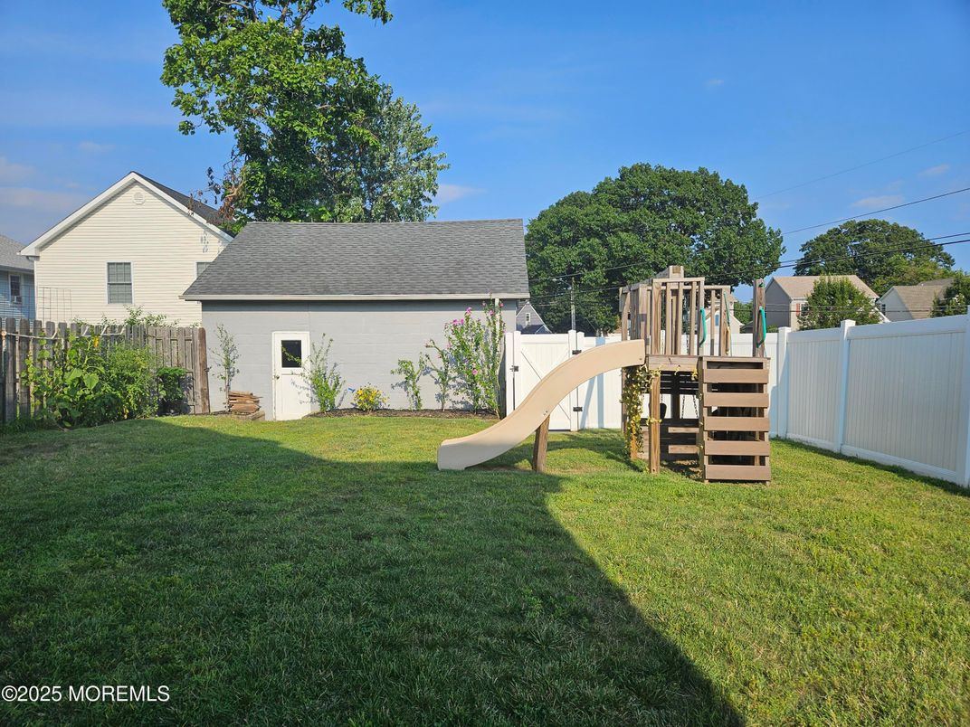 Backyard, Exterior, Playground