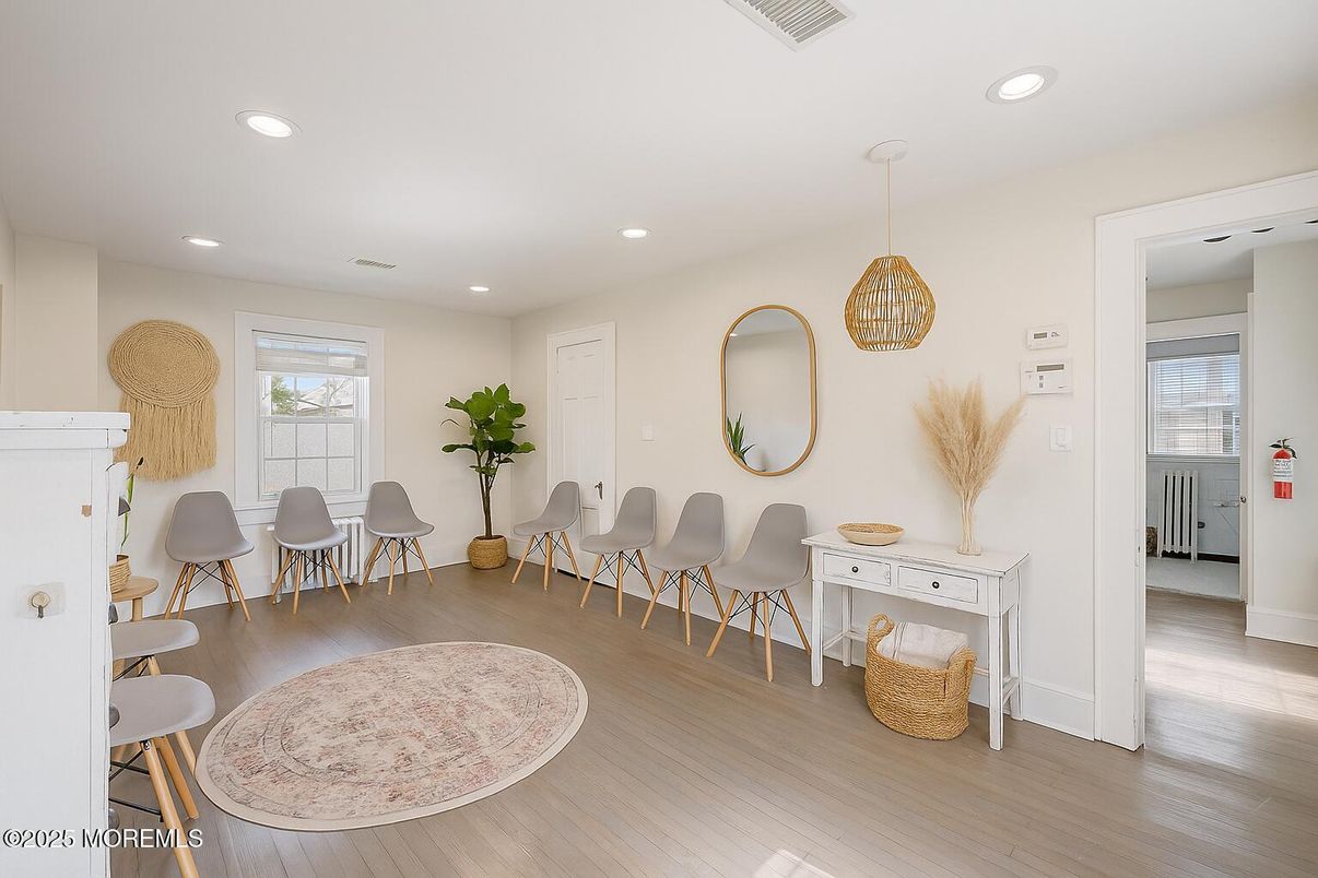 Dining room, Interior, Pendant Lights, Recessed Lighting, Wood Texture Flooring