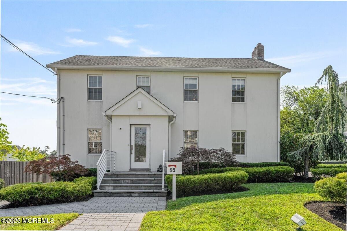 Exterior, Facade, Georgian