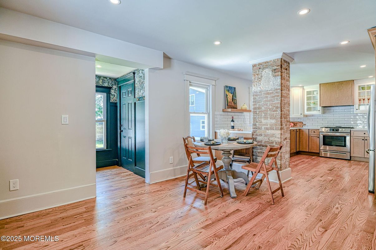 Dining room, Interior, Kitchen, Recessed Lighting, Stainless Steel Appliances, Wood Texture Flooring
