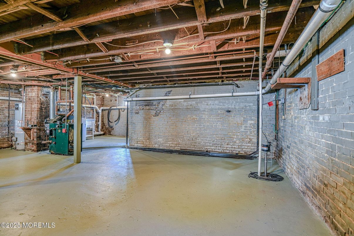 Garage, Interior, Stone Walls, Wooden Beams