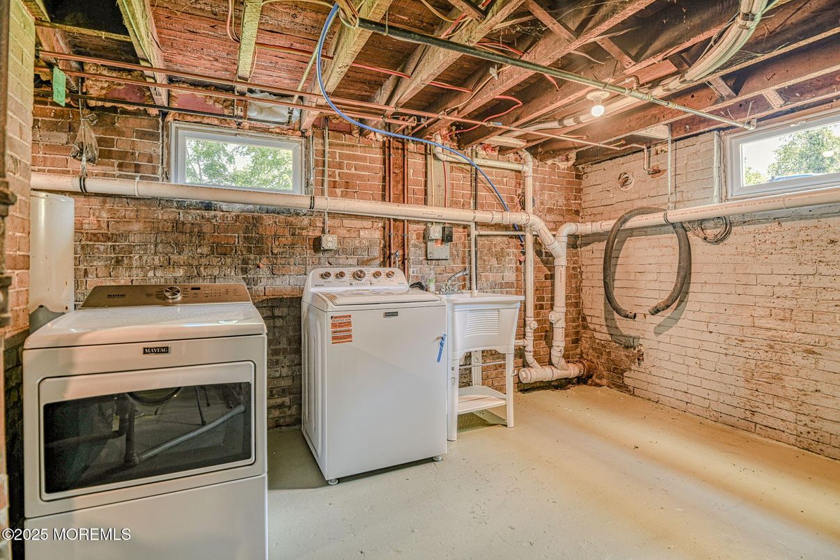 Interior, Stone Walls, Washer