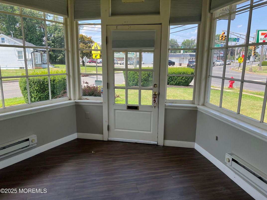 Interior, Sun Room, Wood Texture Flooring