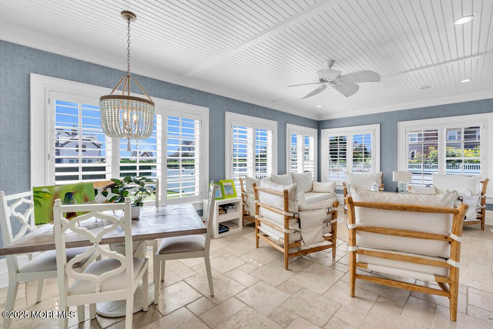 Chandelier, Dining room, Interior, Living room, Pendant Lights, Recessed Lighting