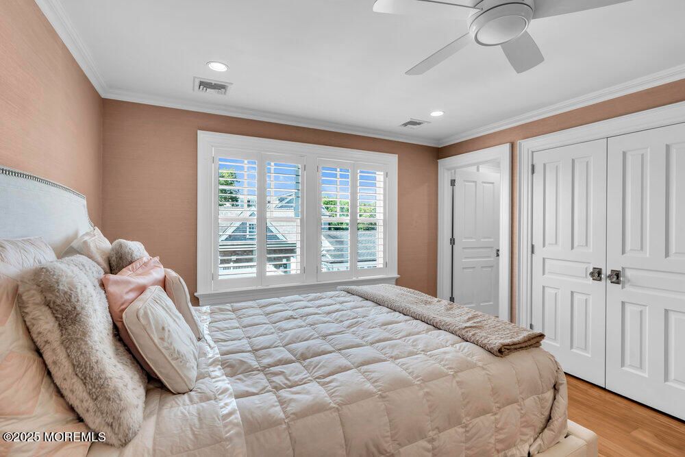 Bedroom, Interior, Recessed Lighting, Water, Wood Texture Flooring