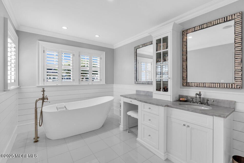 Bathroom, Free Standing Baths, Interior, Recessed Lighting