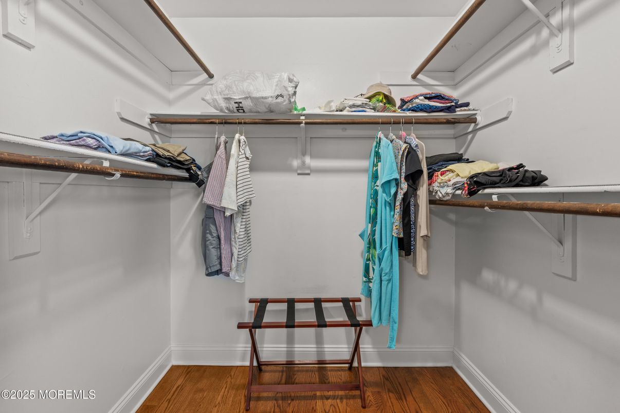 Interior, Walk-in Closets, Wood Texture Flooring