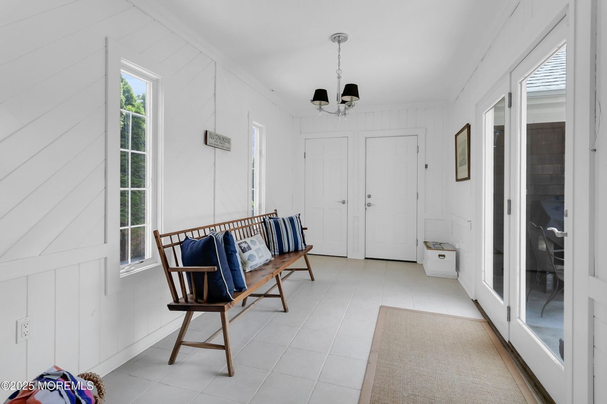 Chandelier, Interior
