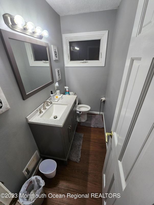 Bathroom, Dual Sink Vanities, Interior, Wood Texture Flooring