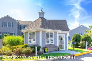 Exterior, Facade, Cape Cod